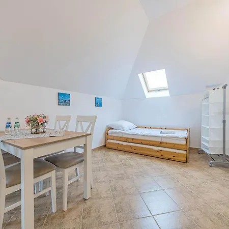 Pensjonat Kwiatkowski Apartament Nr 2 Nowecin Екстер'єр фото
